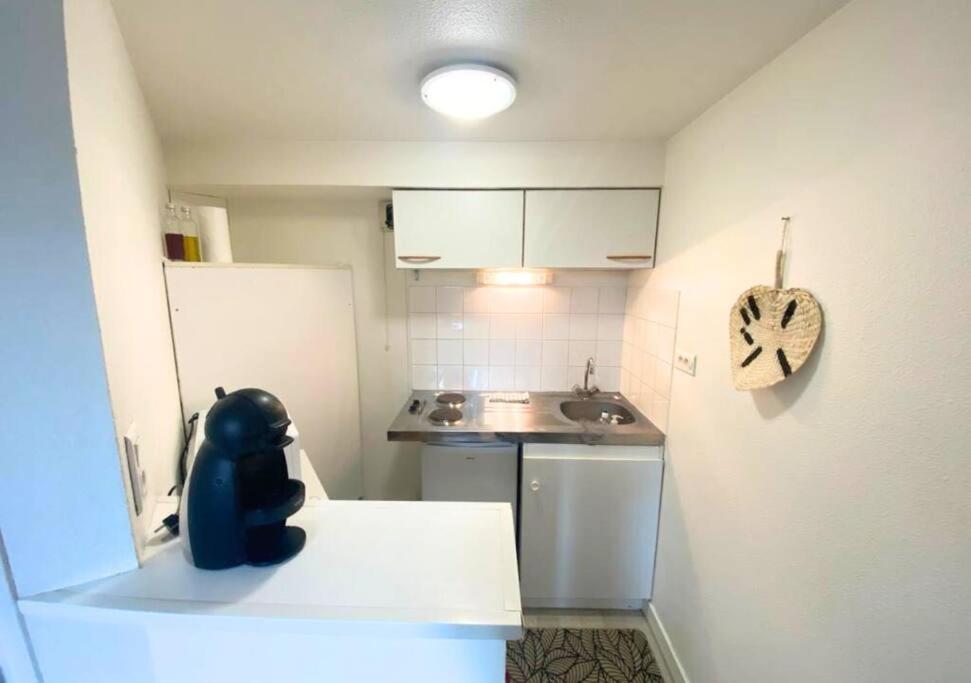 Le Sainte-Croix - Poitiers Centre - La Conciergerie. Apartment Luaran gambar