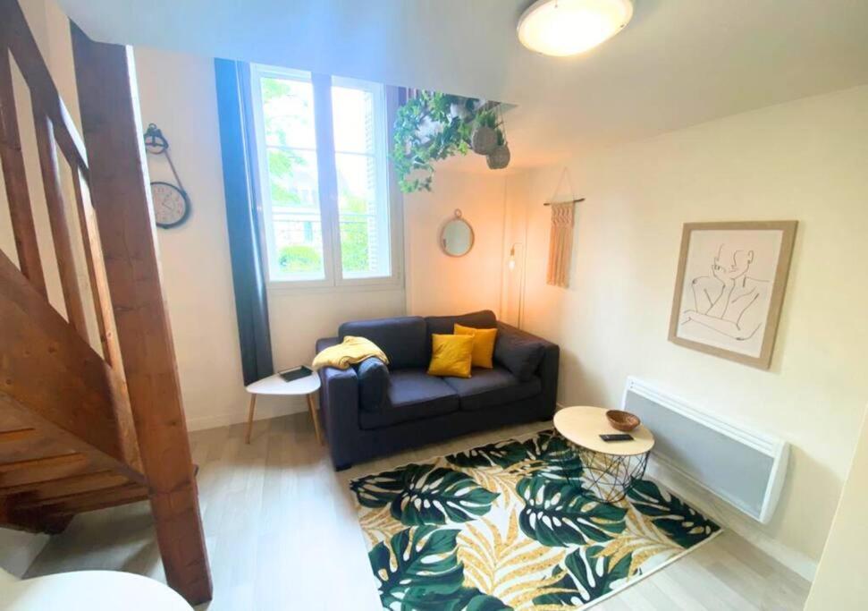 Le Sainte-Croix - Poitiers Centre - La Conciergerie. Apartment Luaran gambar