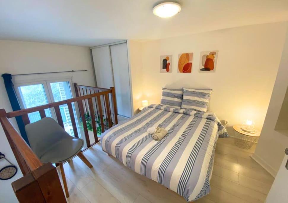 Le Sainte-Croix - Poitiers Centre - La Conciergerie. Apartment Luaran gambar